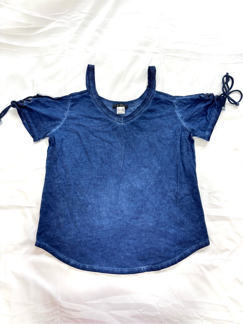 Venus Blue Acid Wash Cold Shoulder Top Size Medium